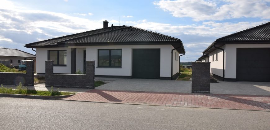 4-izbový bungalov s garážou v Zohore