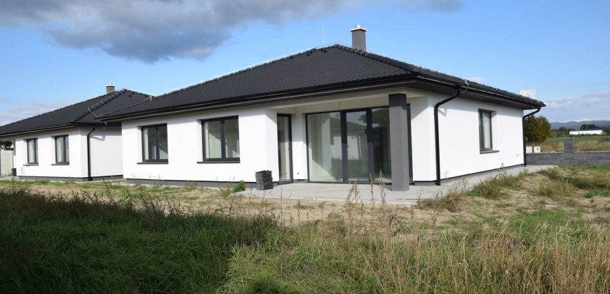 4-izbový bungalov s garážou v Zohore
