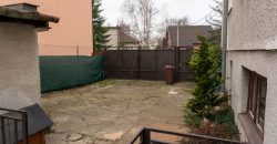 Nová cena ! 8 izieb, 2 kuchyne, pivnica, garáž u nás na Záhorí.