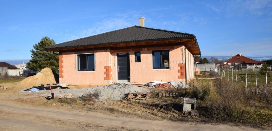 NOVOSTAVBA – 4-izbový bungalov v Studienke