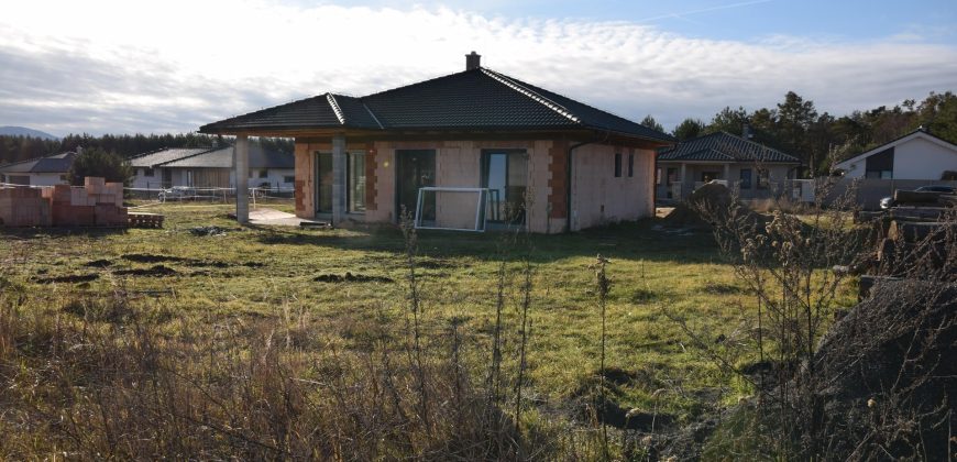 NOVOSTAVBA – 4-izbový bungalov v Studienke