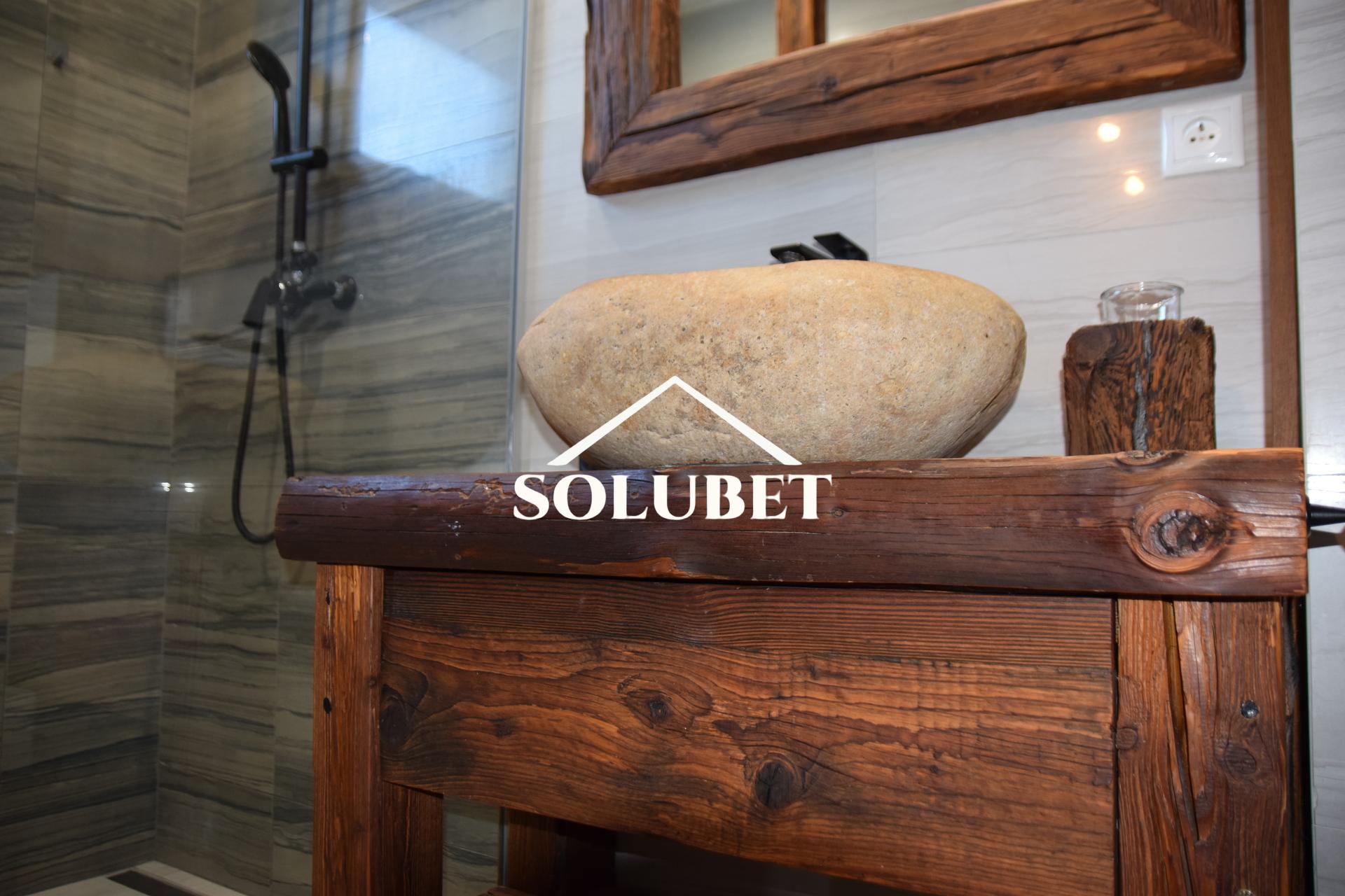 NOVÁ CENA! 3 izbový dom so zariadením, altánok….