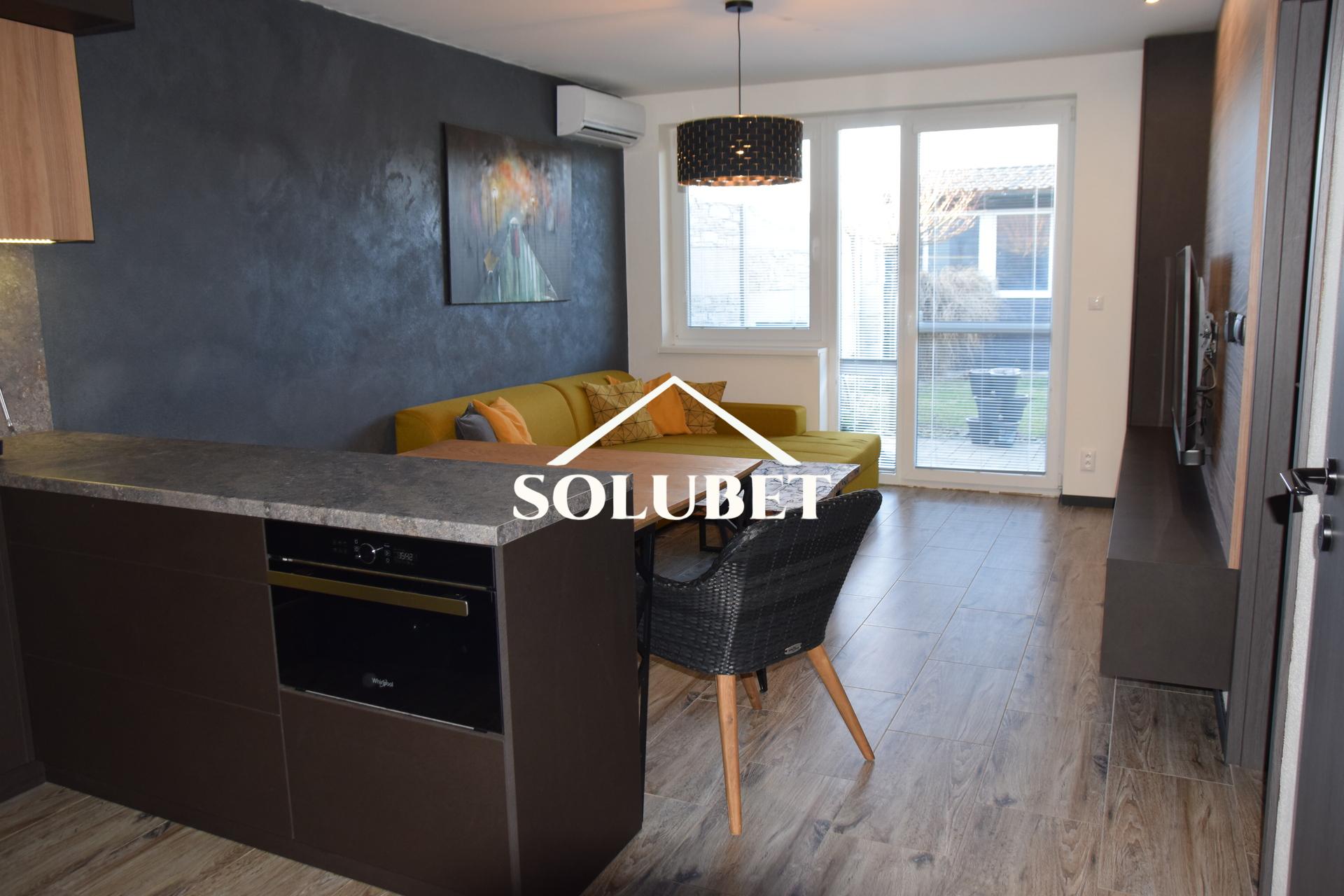 NOVÁ CENA! 3 izbový dom so zariadením, altánok….