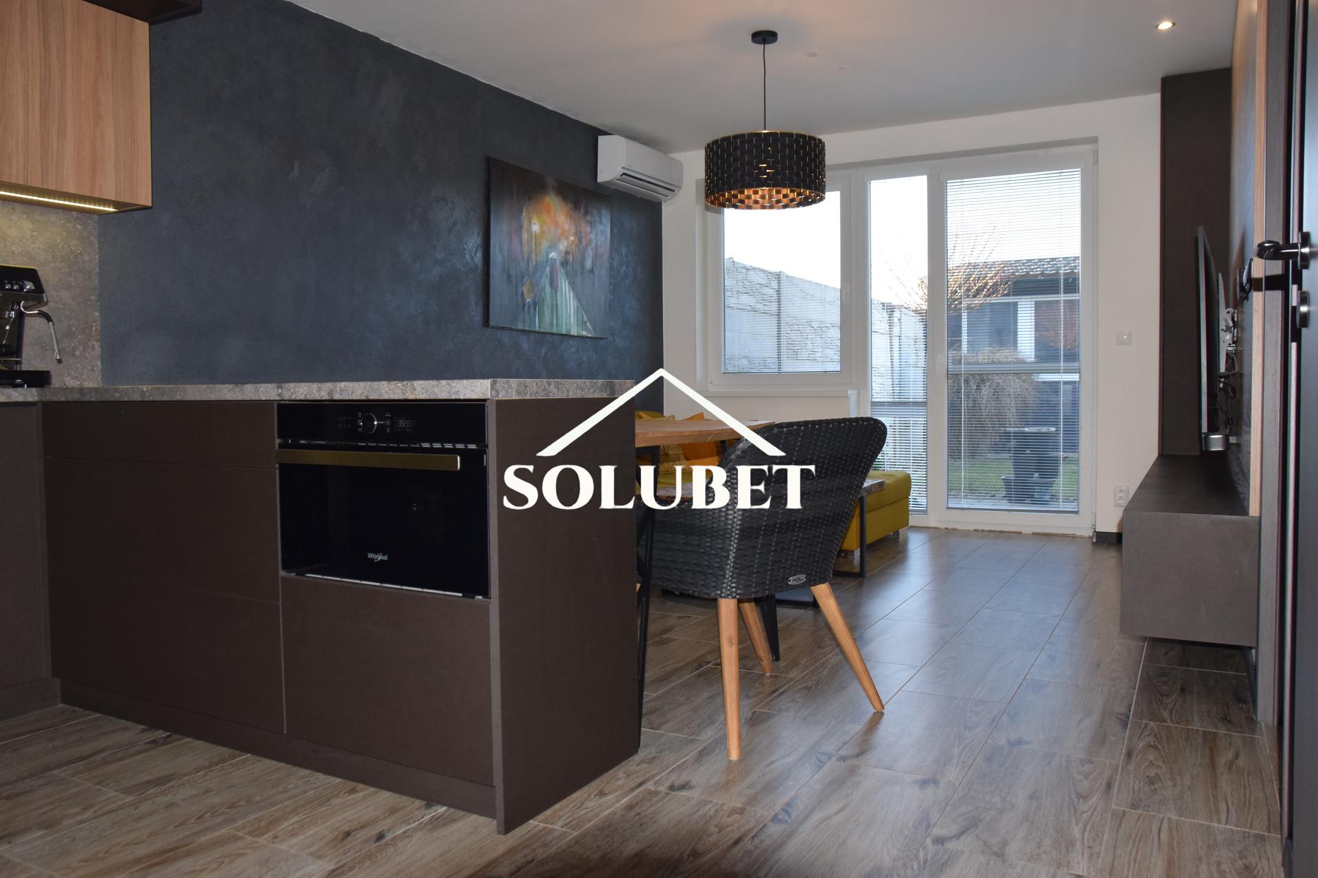 NOVÁ CENA! 3 izbový dom so zariadením, altánok….