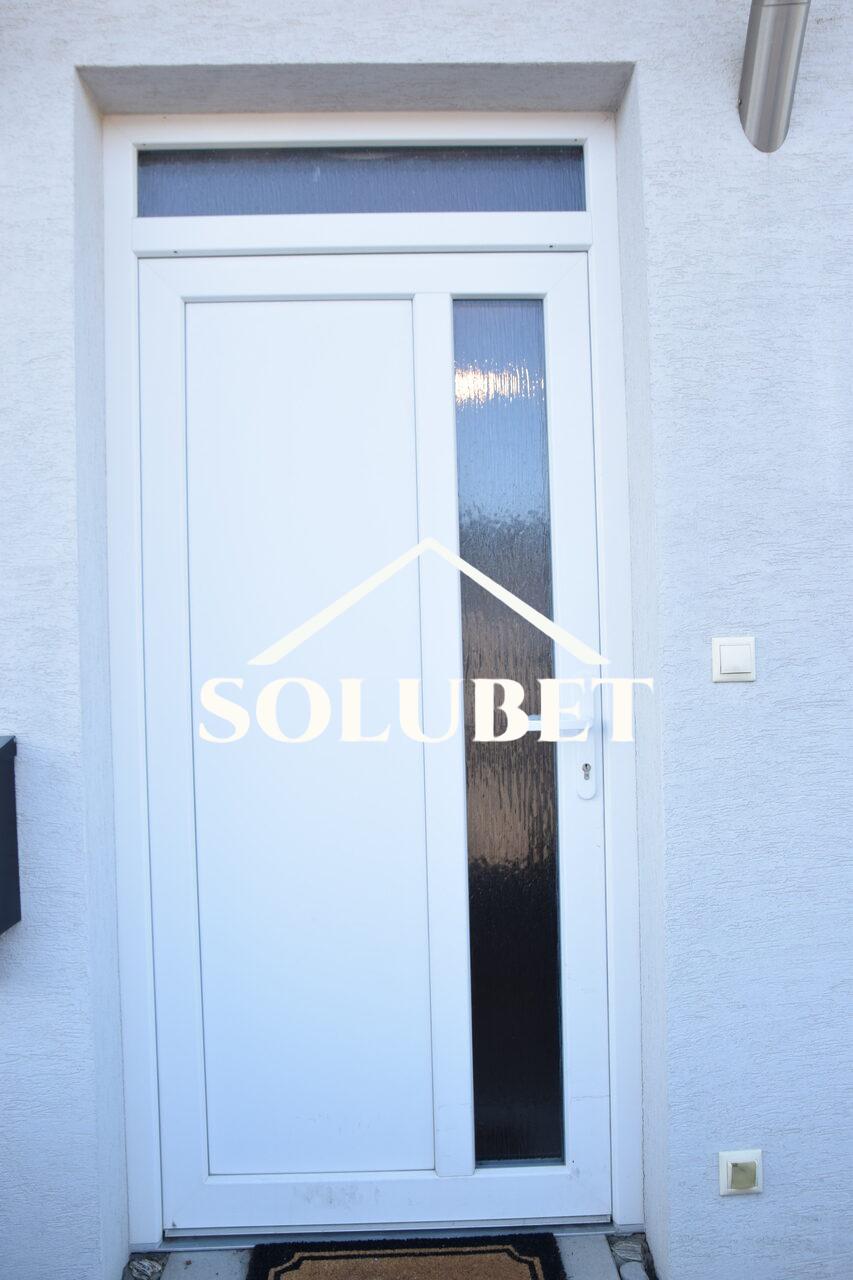 NOVÁ CENA! 3 izbový dom so zariadením, altánok….