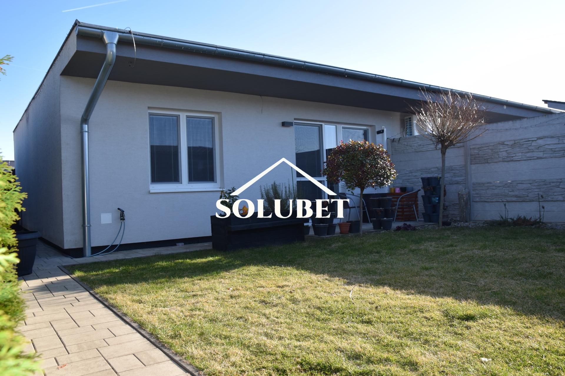 NOVÁ CENA! 3 izbový dom so zariadením, altánok….