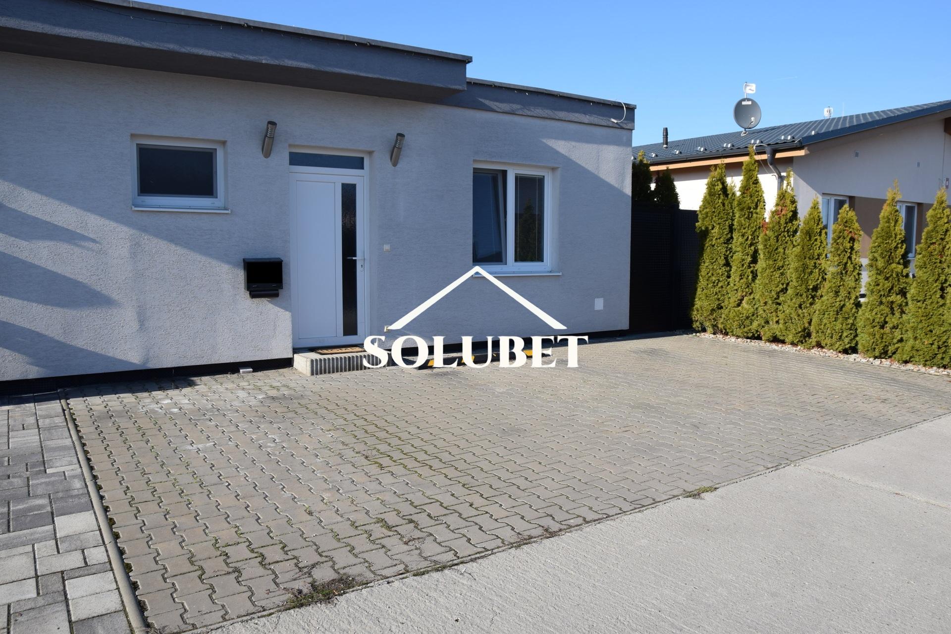 NOVÁ CENA! 3 izbový dom so zariadením, altánok….